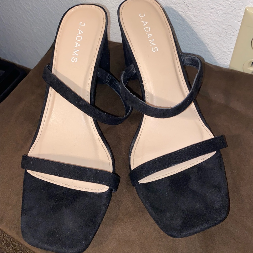 Adams Black Heels Sophisticated and Timeless